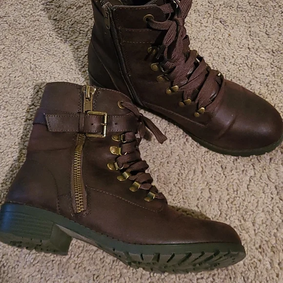 Brown Boots - Picture 3 of 3